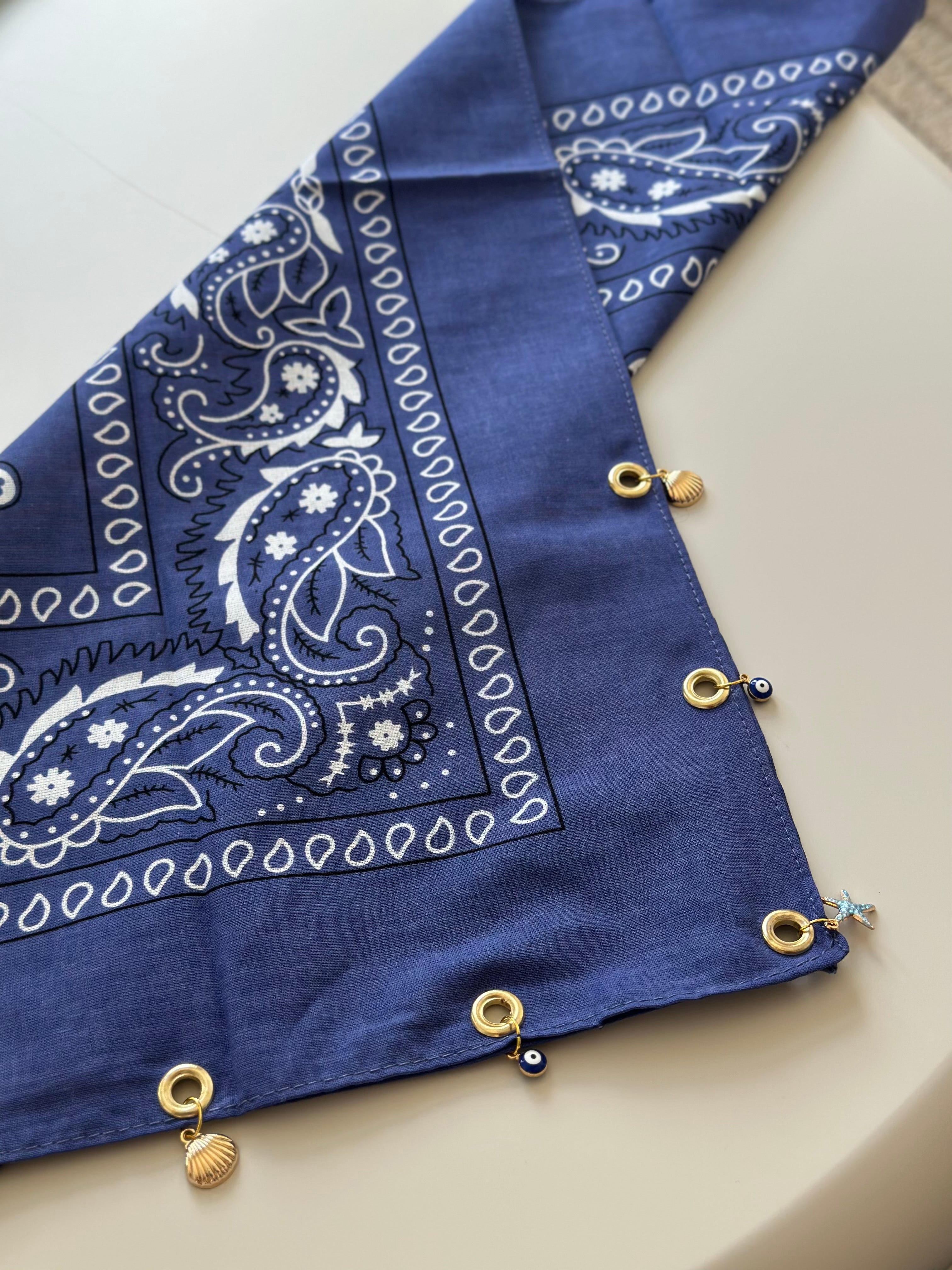 Bandana à Charms